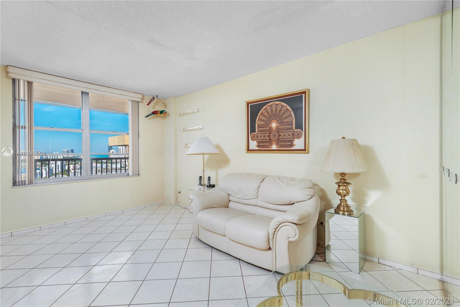 Sunny Isles Beach, FL 33160,231 174th St #2402