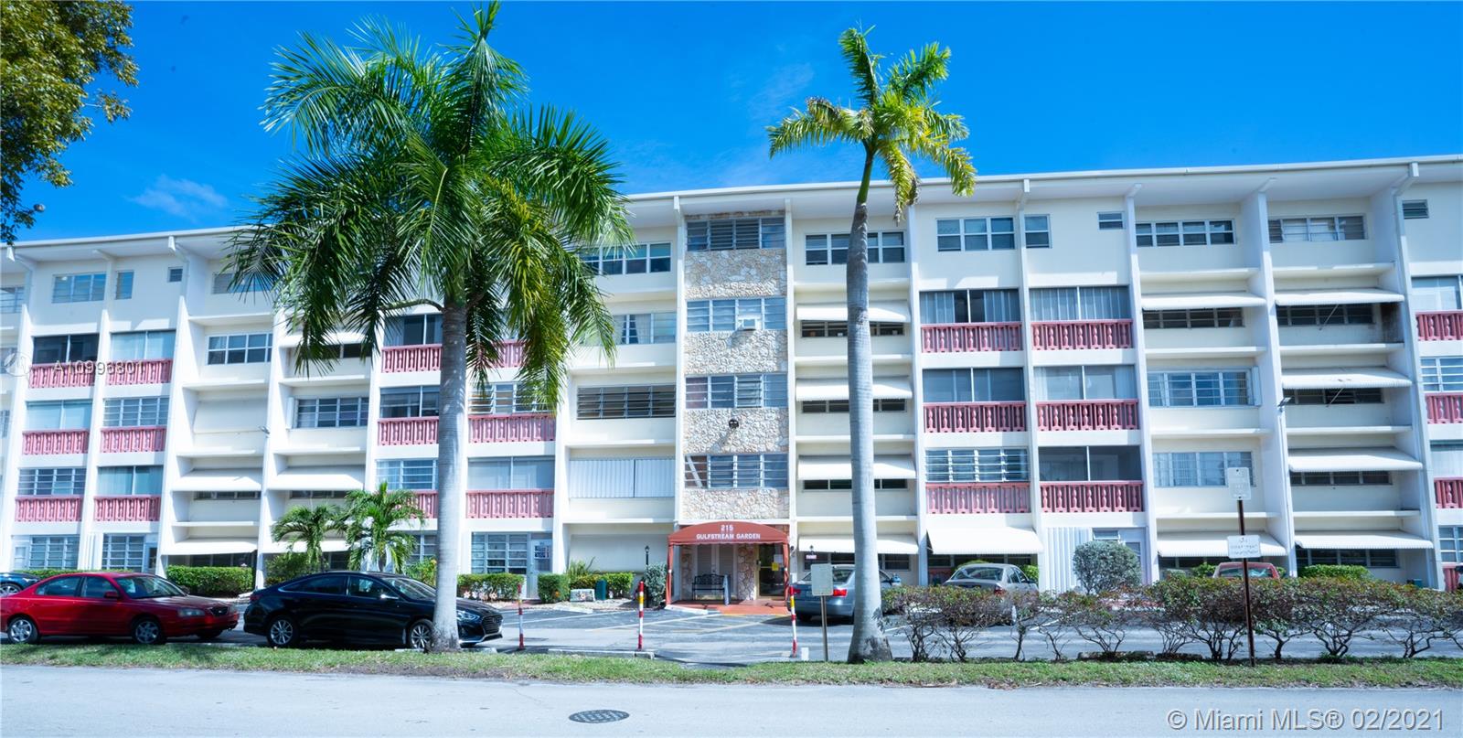 Hallandale Beach, FL 33009,215 SE 3rd Ave #101D