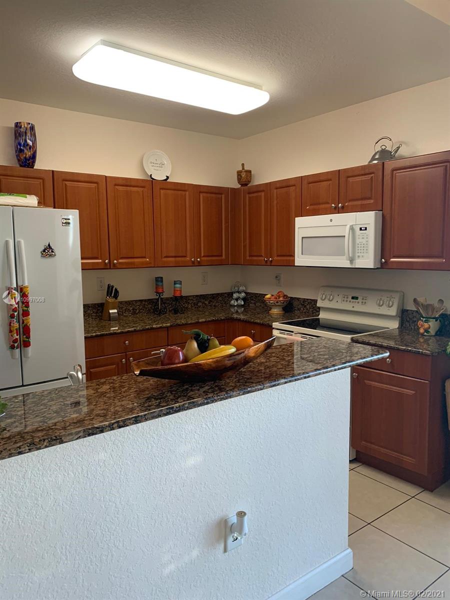 Cutler Bay, FL 33190,9155 SW 227th St #10