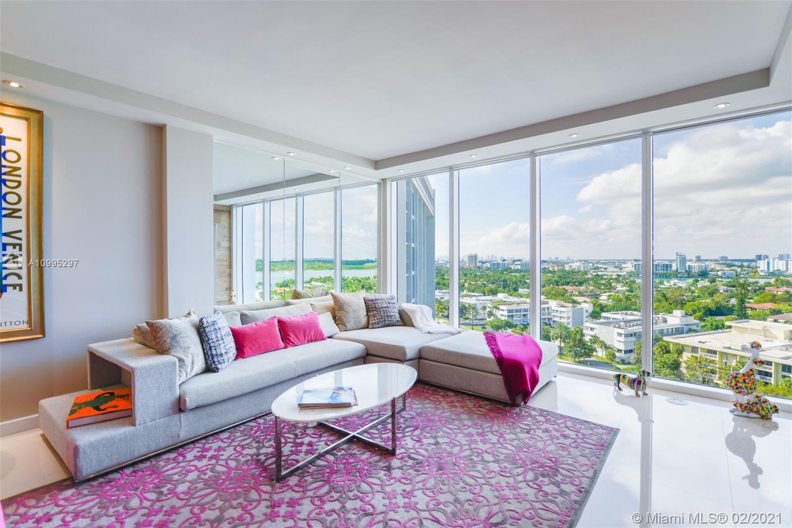 Bal Harbour, FL 33154,10275 Collins Ave #1127