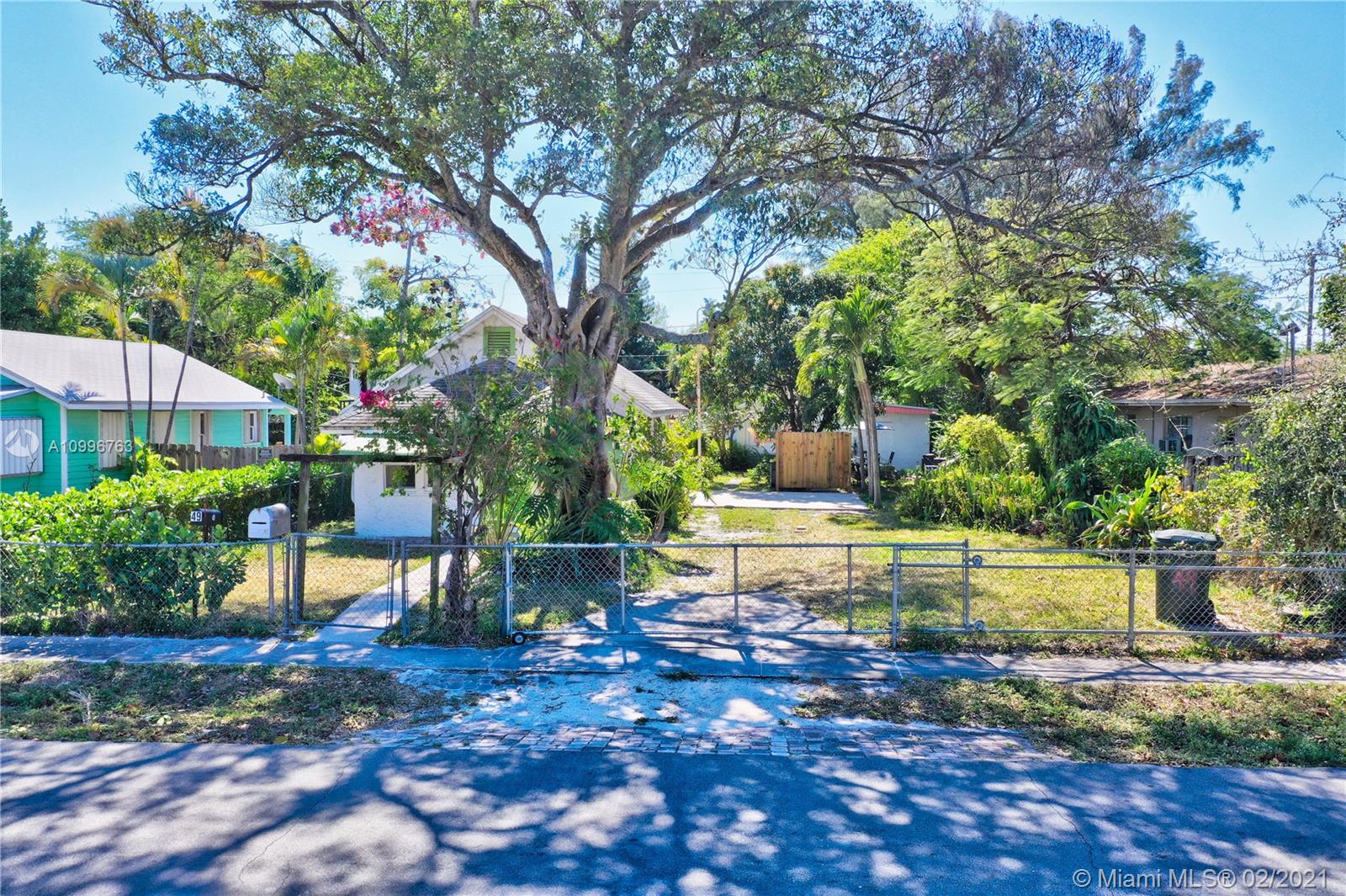 49 SW 13th St, Dania Beach, FL 33004