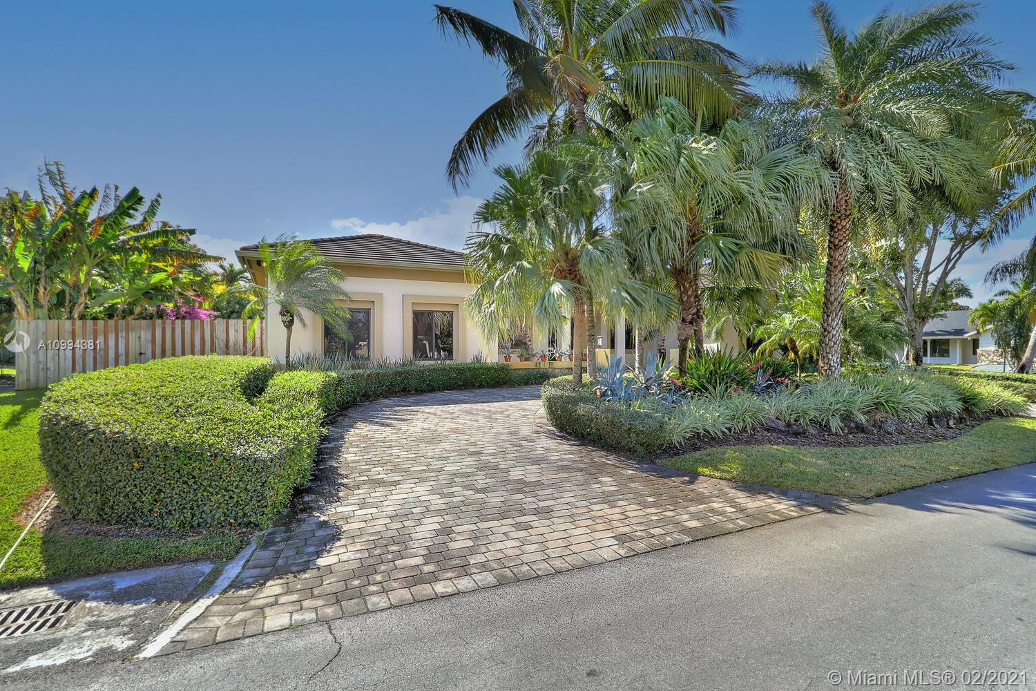 Palmetto Bay, FL 33157,7880 SW 180th St