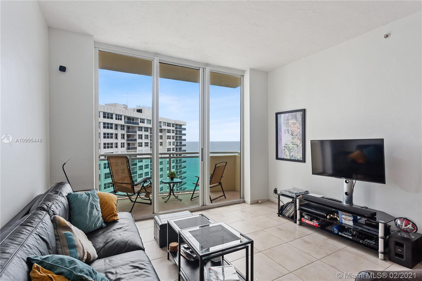 Hollywood, FL 33019,3001 S Ocean Dr #PH-1647