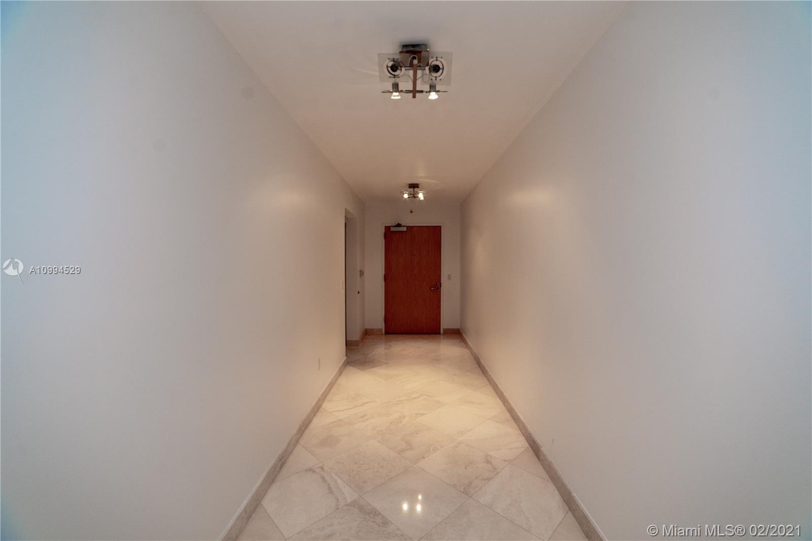 Sunny Isles Beach, FL 33160,16400 Collins Ave #1746