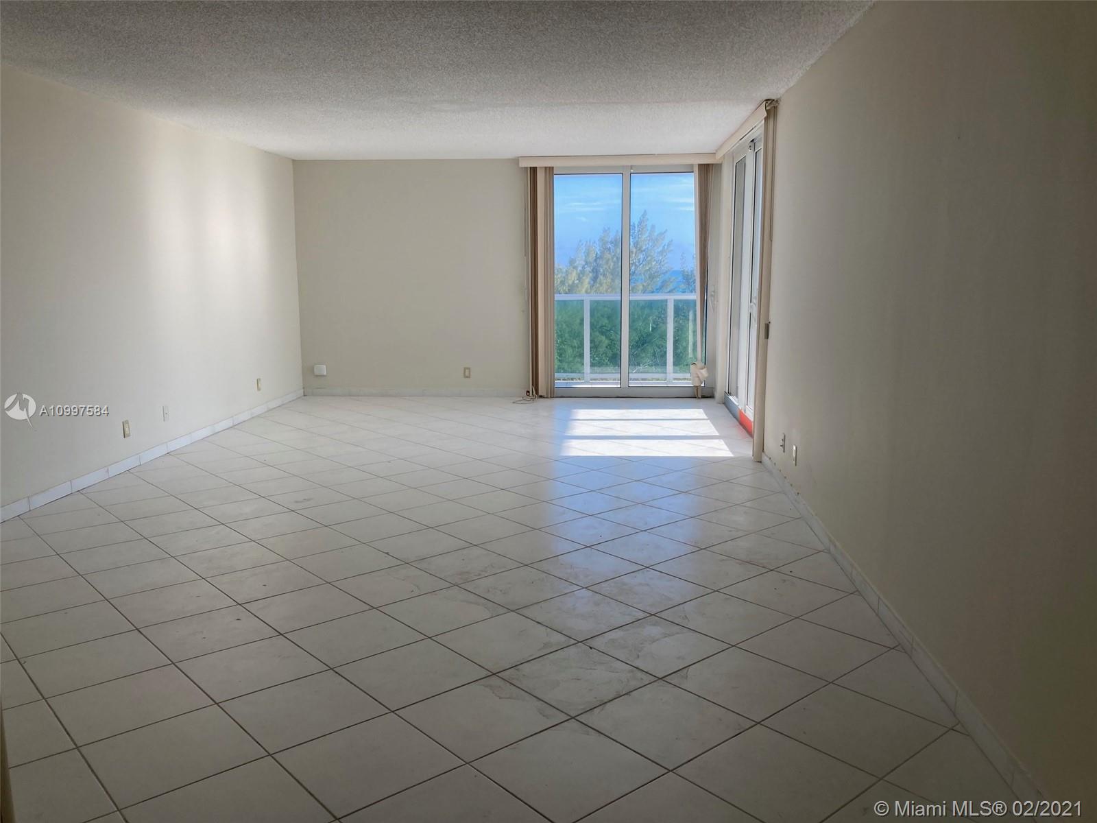 Sunny Isles Beach, FL 33160,100 Bayview Dr #716