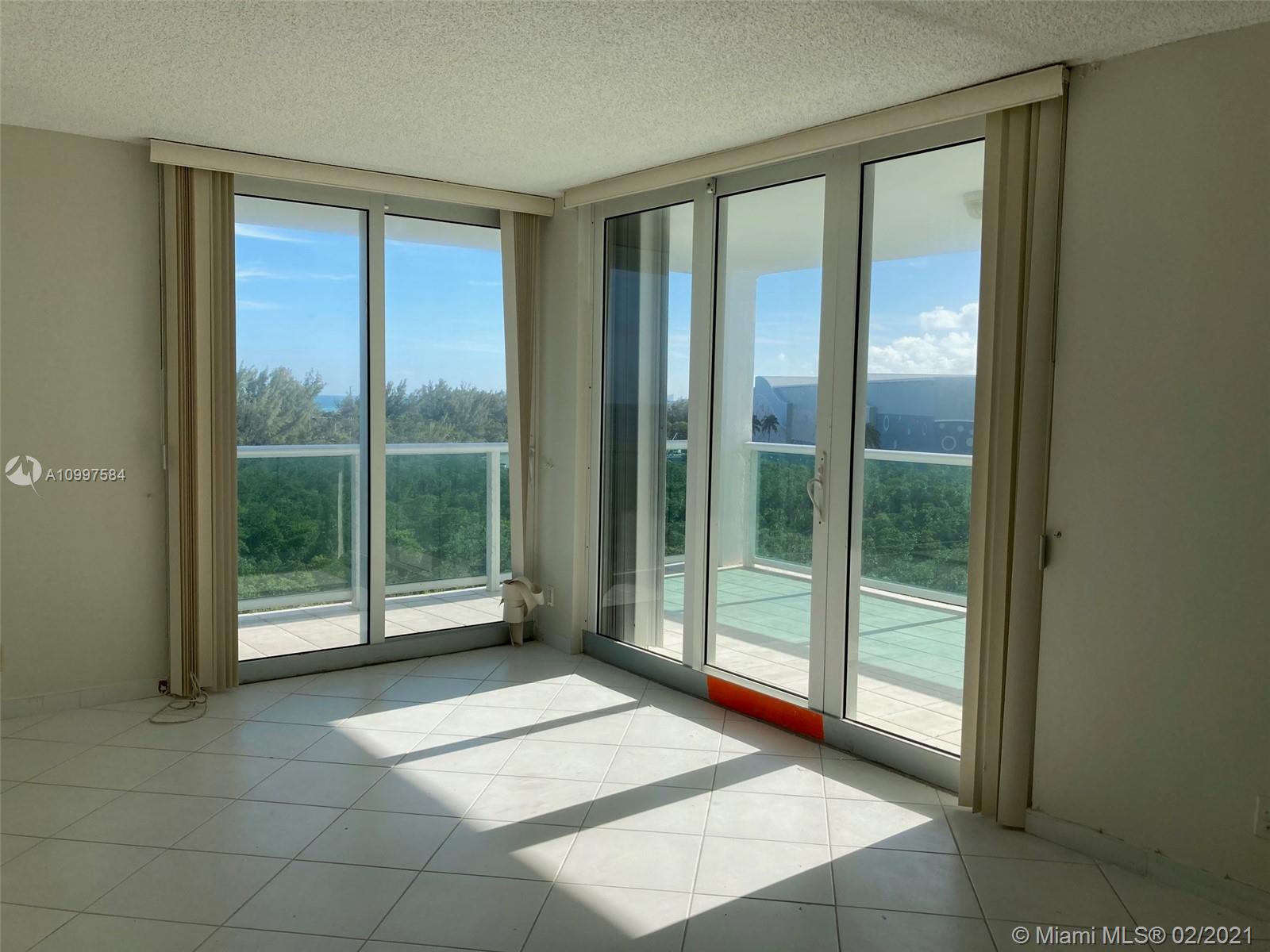 Sunny Isles Beach, FL 33160,100 Bayview Dr #716