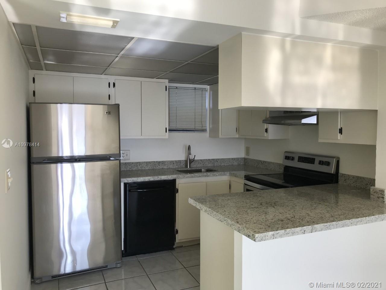 Doral, FL 33166,8290 Lake Dr #522