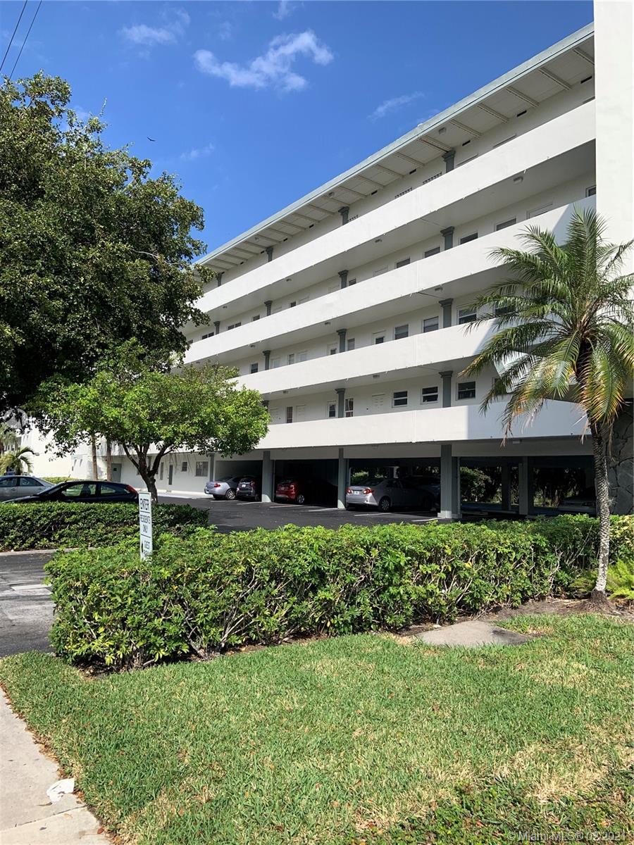 400 NE 14th Ave #416, Hallandale Beach, FL 33009