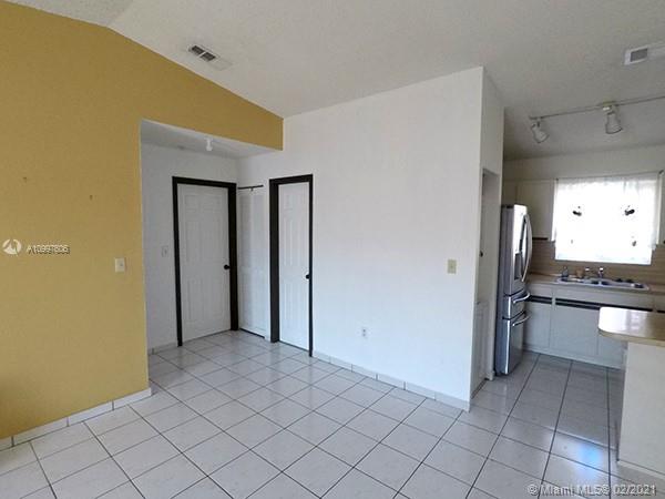 Hialeah, FL 33016,2242 W 74th St #20112