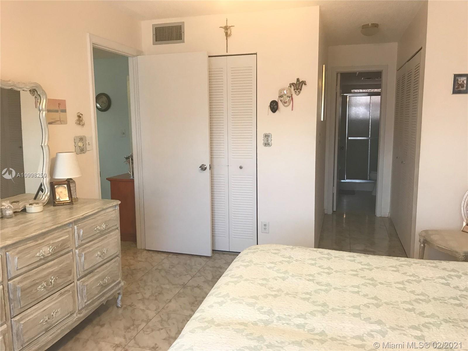 Sunrise, FL 33322,9421 Sunrise Lakes Blvd #111