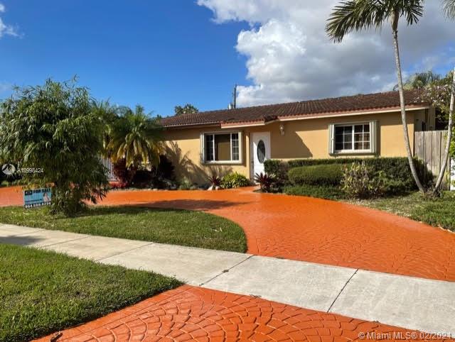 7921 NW 172nd St, Hialeah, FL 33015