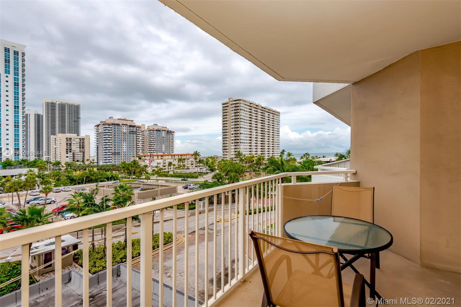 Hallandale Beach, FL 33009,1985 S Ocean Dr #4B