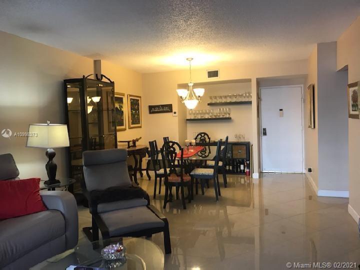 Hollywood, FL 33021,4350 Hillcrest Dr #218