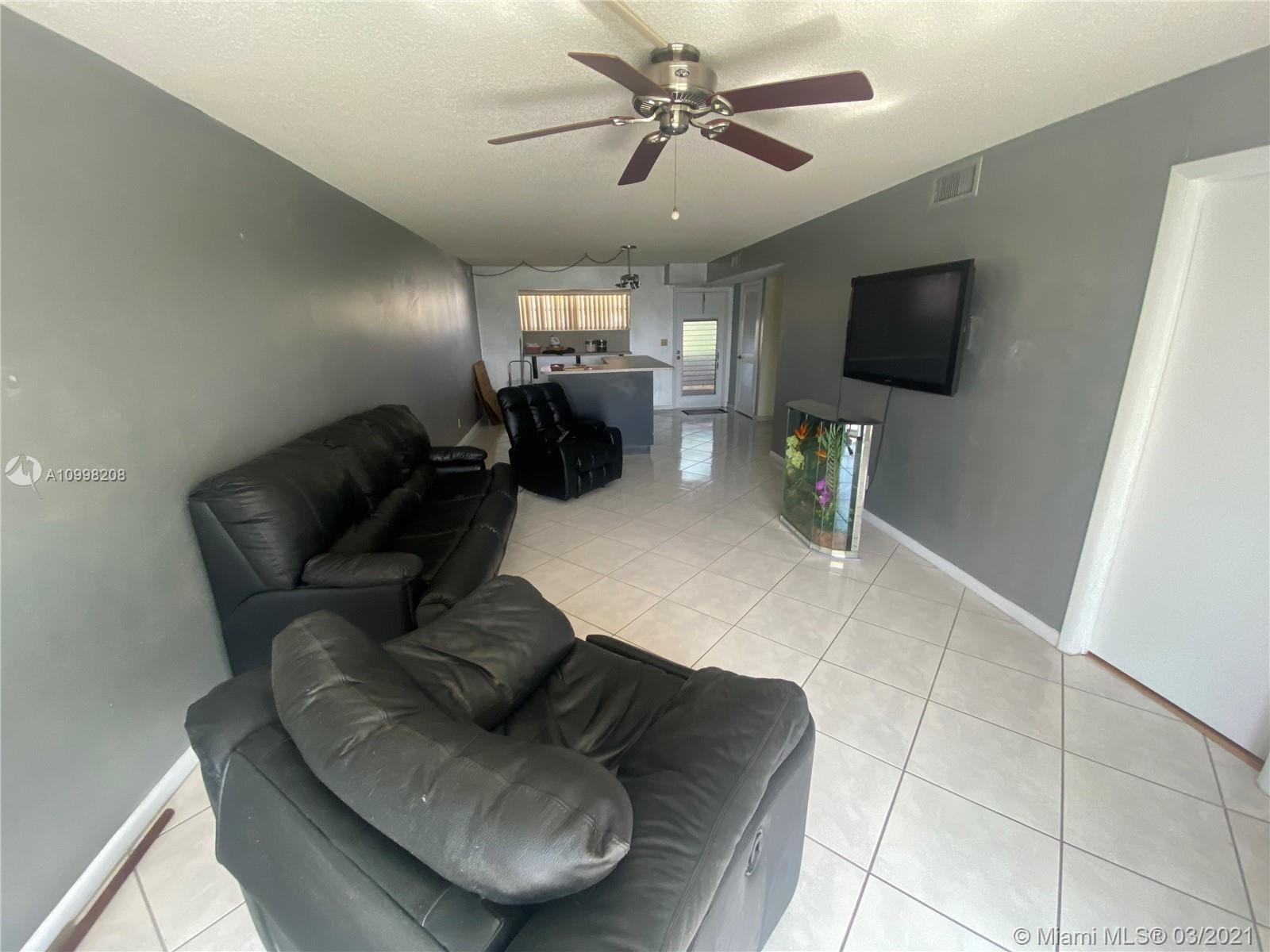 Pembroke Pines, FL 33025,9320 S Hollybrook Lake Dr #206