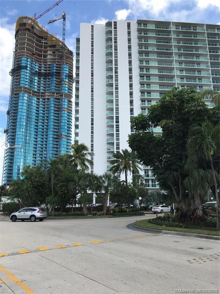 Sunny Isles Beach, FL 33160,100 Bayview Dr #928