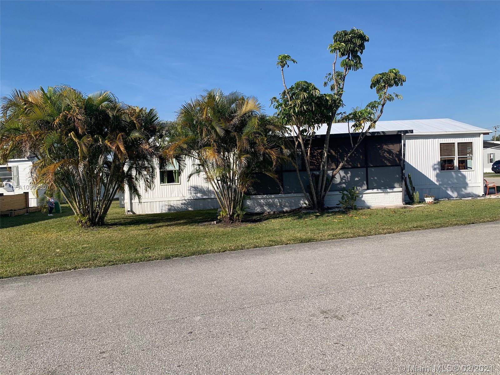 Davie, FL 33325,451 SW 133 terr