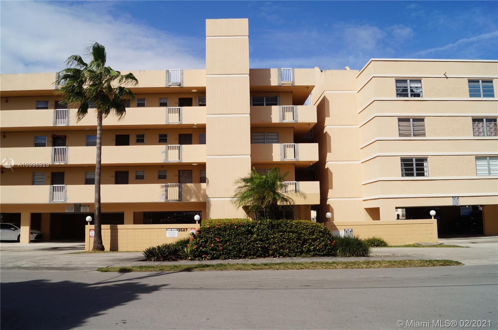 North Miami Beach, FL 33160,3527 NE 168th St #203