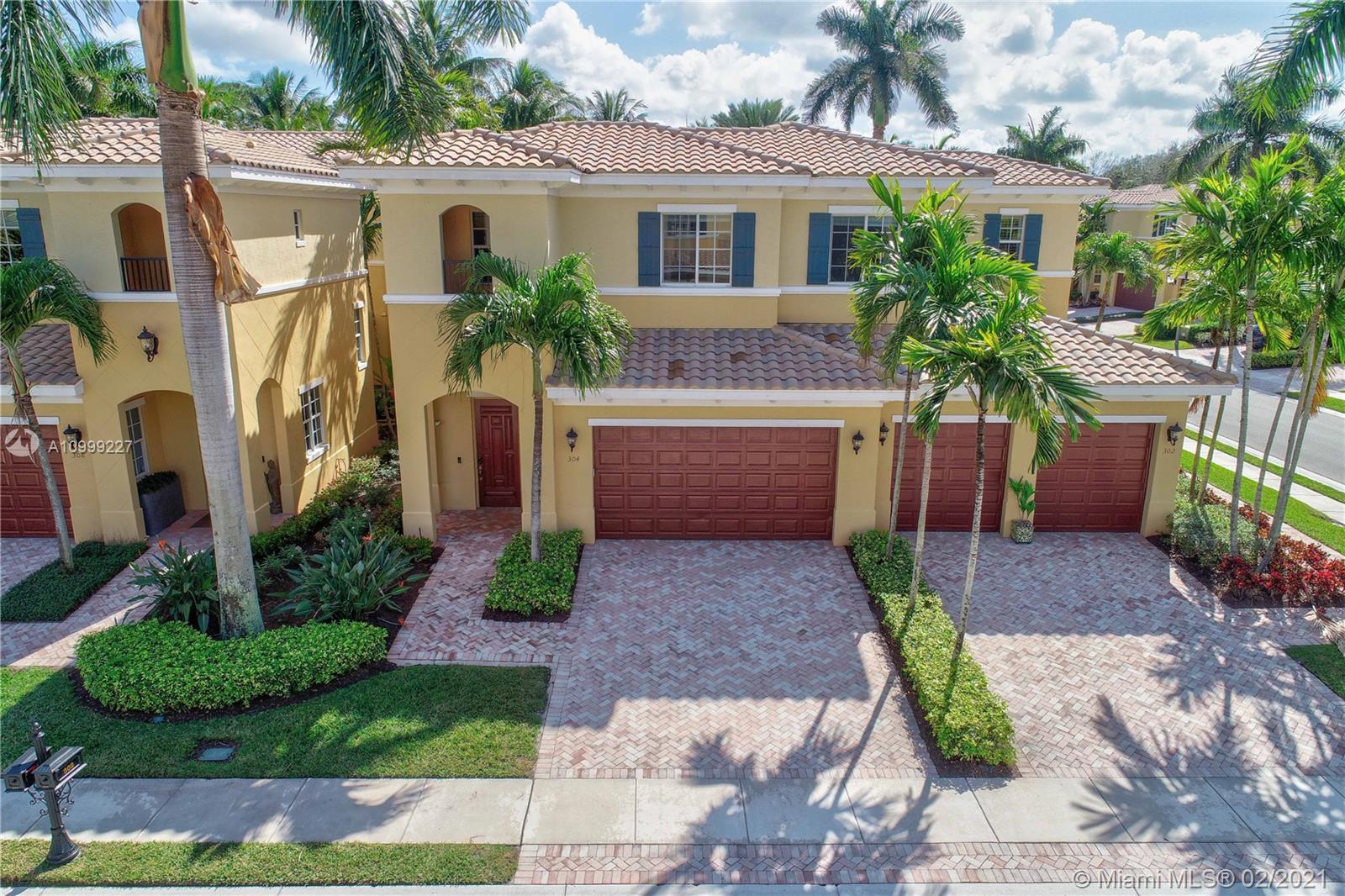 304 Chambord Ter #304, Palm Beach Gardens, FL 33410