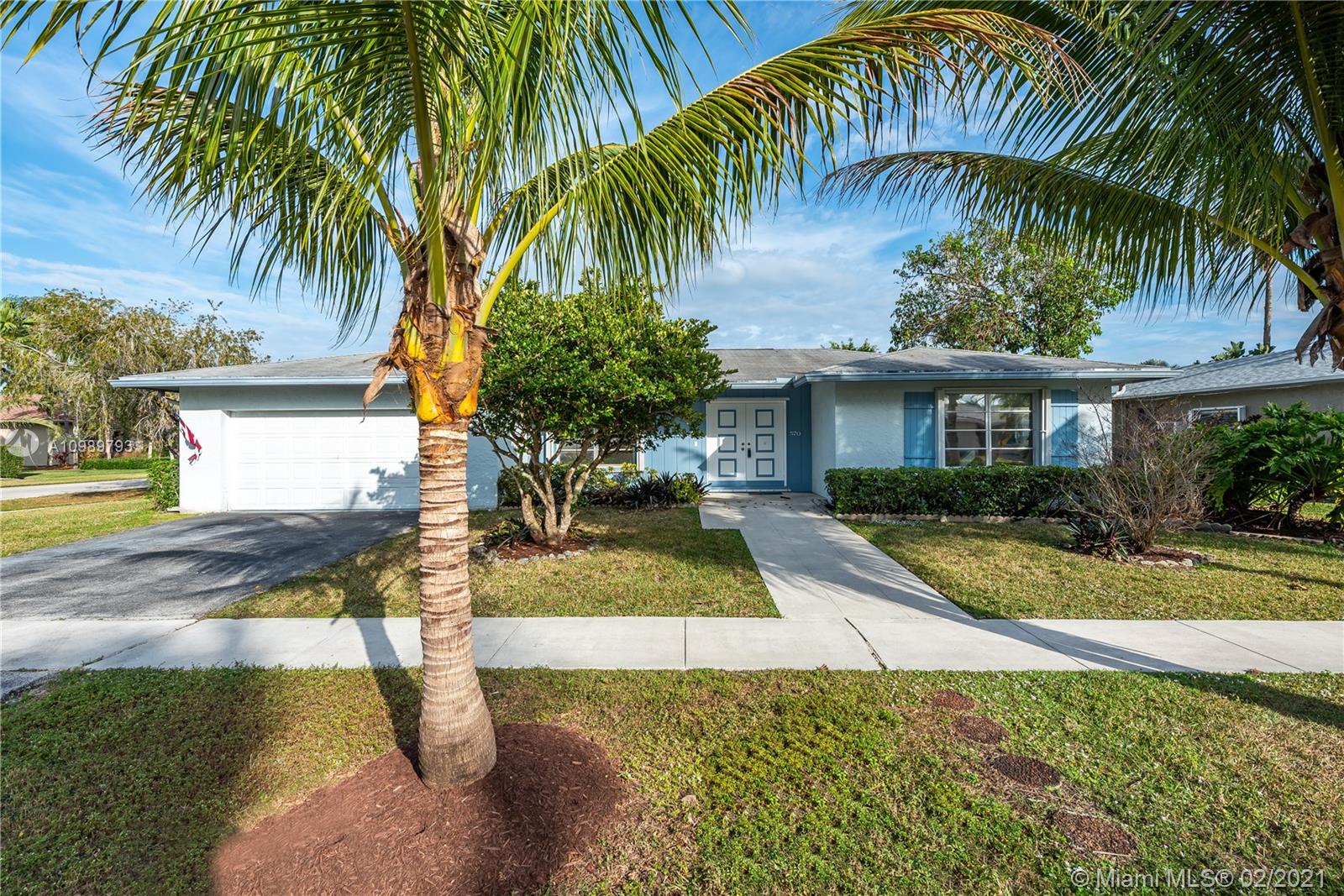 Weston, FL 33326,570 Oakwood Ln