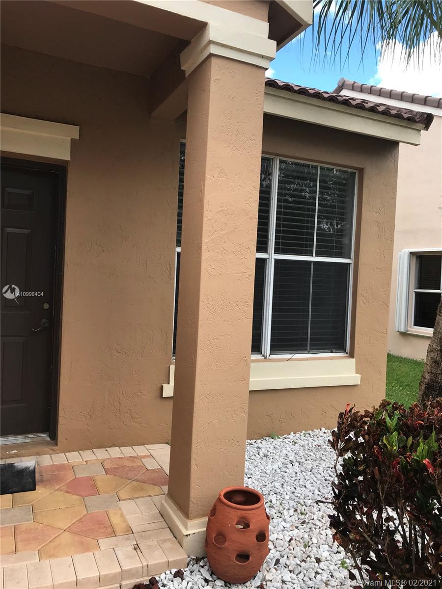 Weston, FL 33326,939 Falling Water Rd