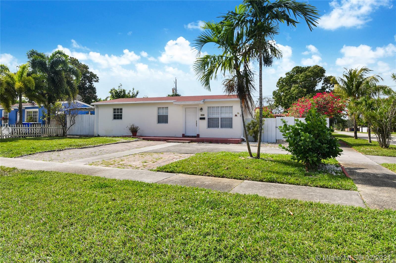 640 N 68th Ter, Hollywood, FL 33024