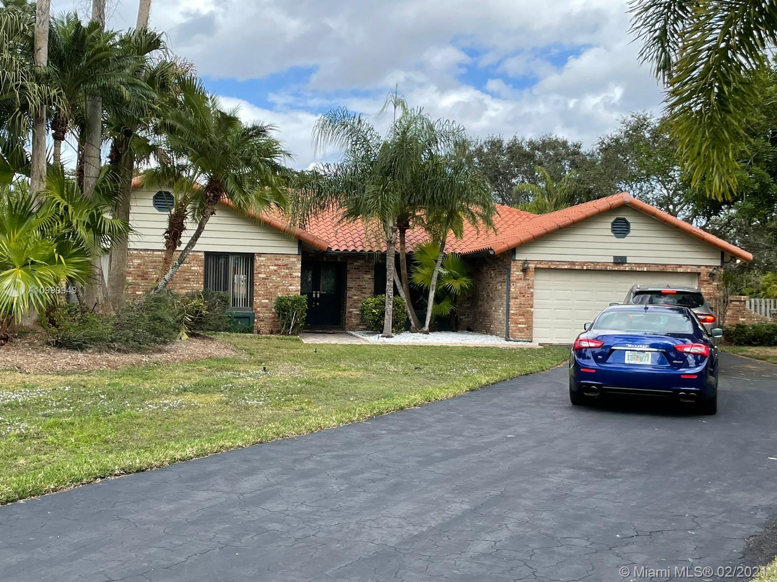 559 NW 108th Ave, Coral Springs, FL 33071