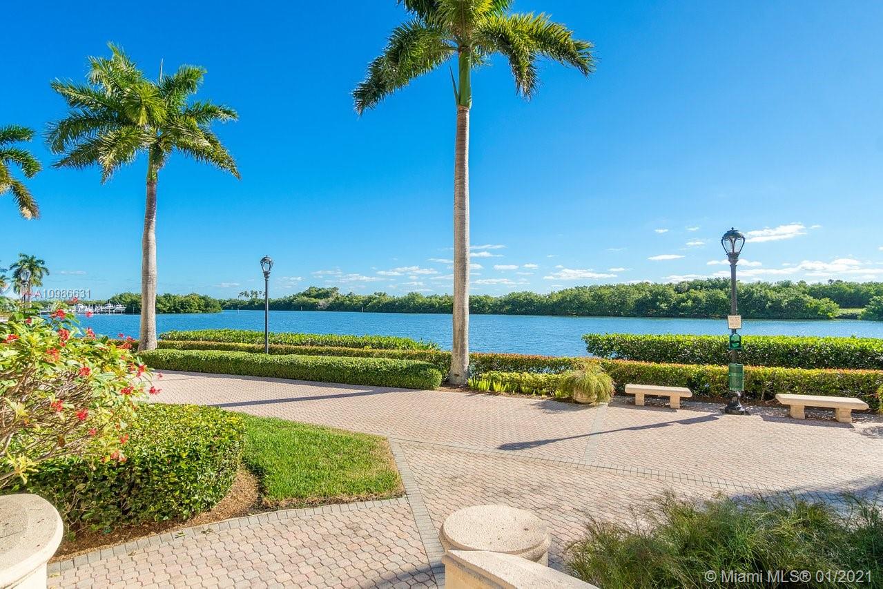 Coral Gables, FL 33158,13642 Deering Bay Dr #13642