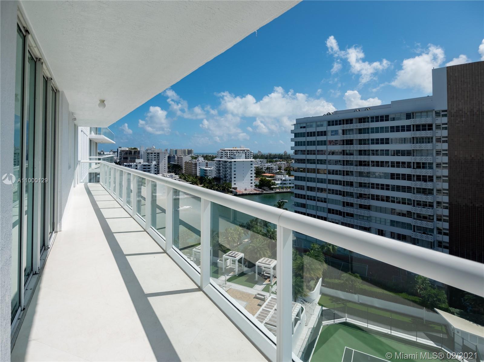 Miami Beach, FL 33139,10 Venetian Way #1206