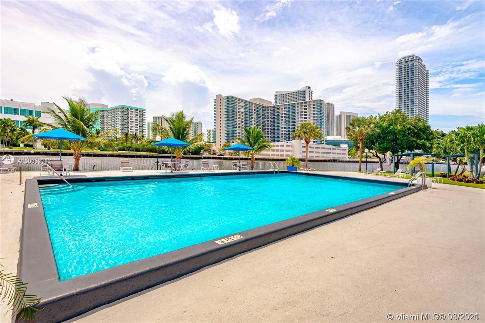 Hallandale Beach, FL 33009,200 Leslie Dr #304