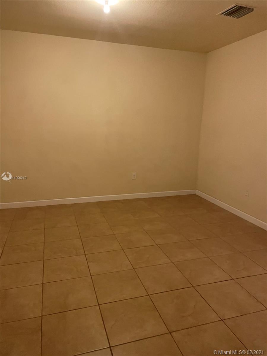 Hialeah, FL 33018,8978 W 35th Way