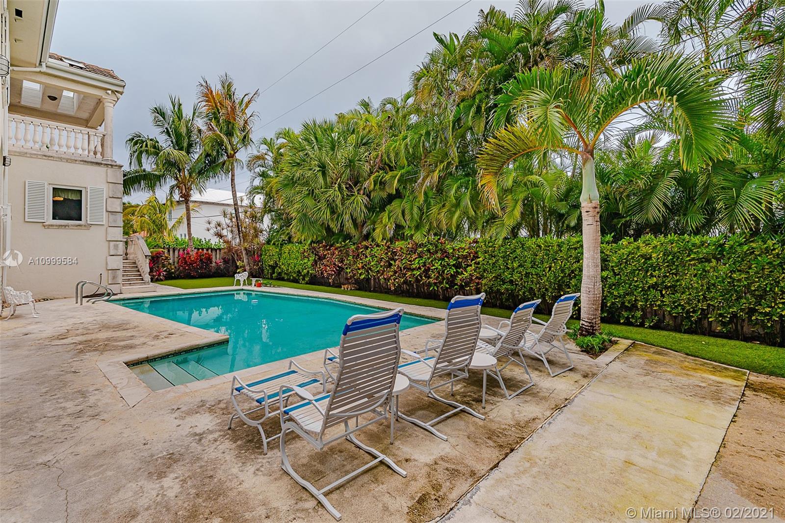 Key Biscayne, FL 33149,375 Ridgewood Rd