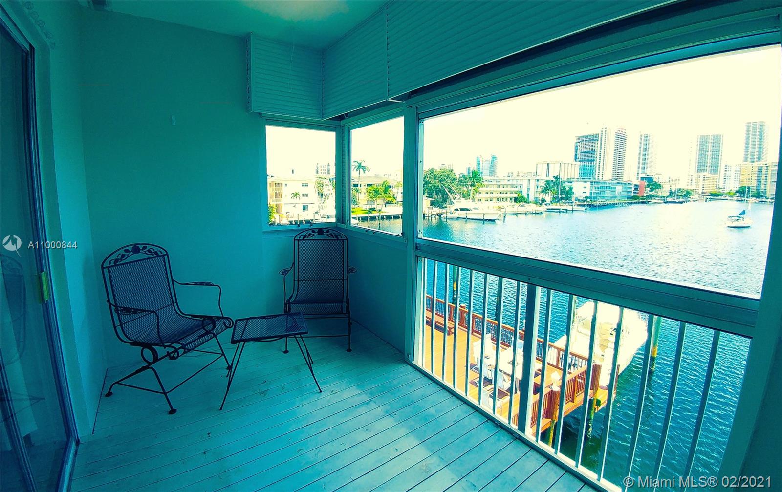 Hallandale Beach, FL 33009,462 Golden Isles Dr #311