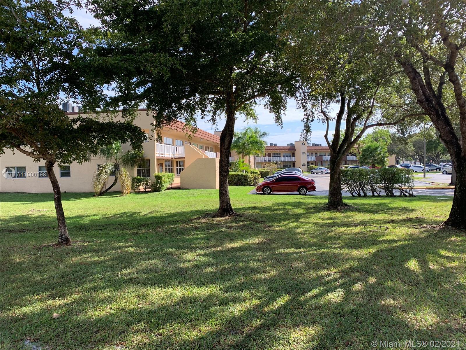 Sunrise, FL 33322,8851 Sunrise Lakes Blvd #103