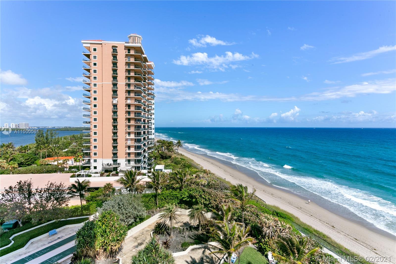 Riviera Beach, FL 33404,5080 N Ocean Dr #7A