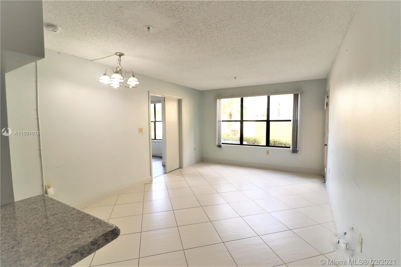 Boynton Beach, FL 33426,2305 N Congress Ave #17