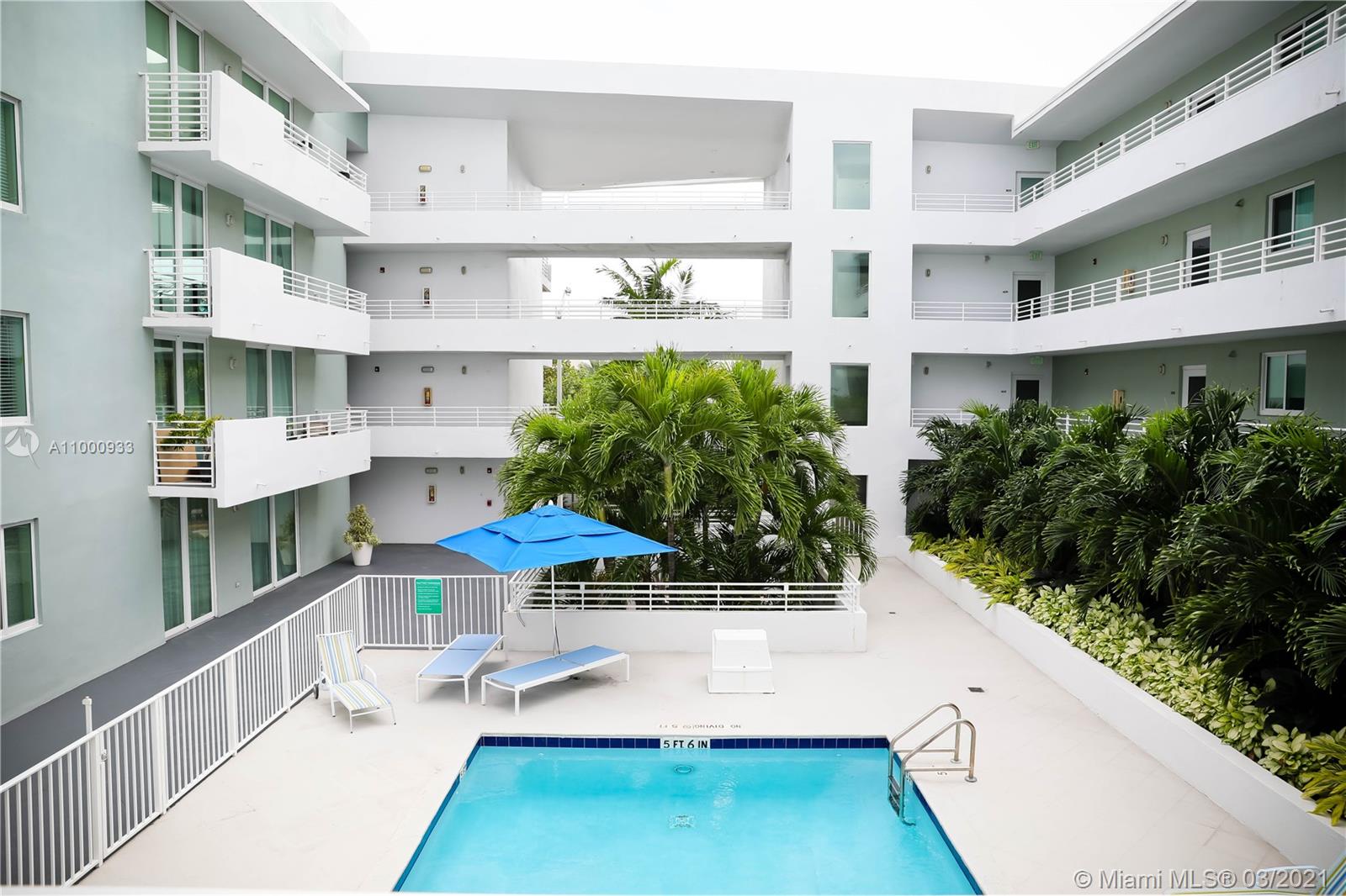 Miami Beach, FL 33141,7800 Collins Ave #305