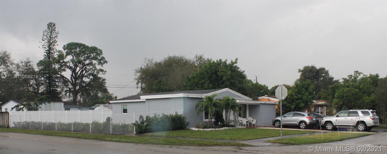 6800 Freedom St, Hollywood, FL 33024