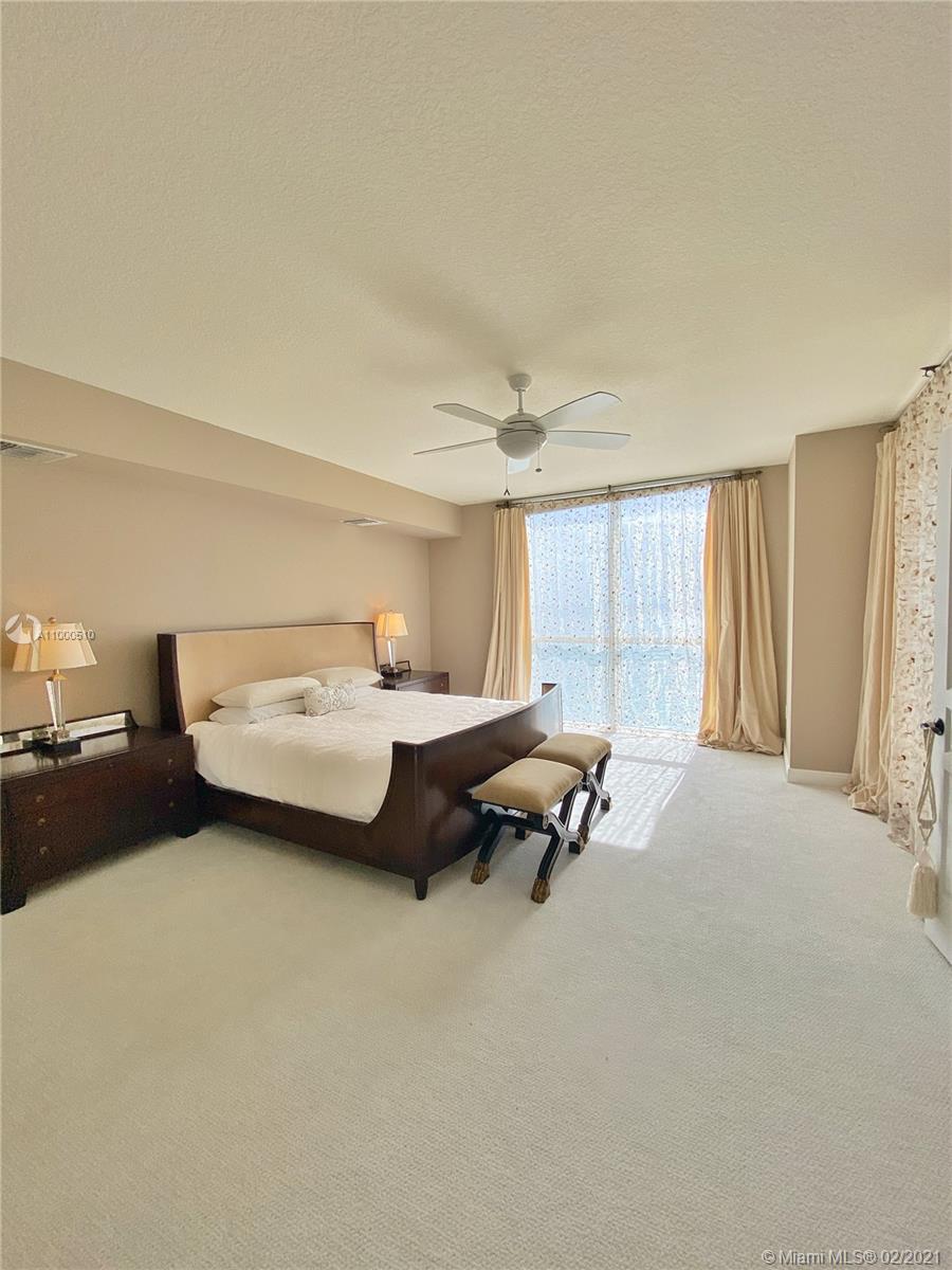 Lauderdale By The Sea, FL 33062,1460 S Ocean Blvd #1403