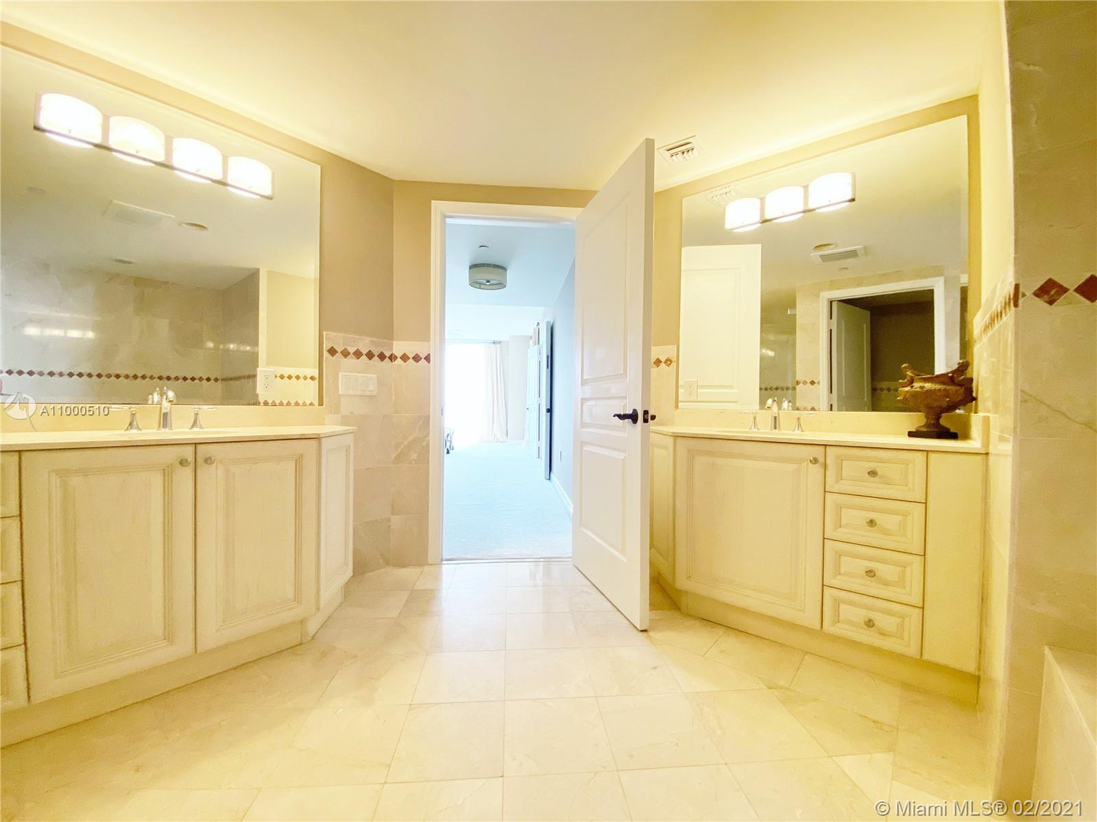 Lauderdale By The Sea, FL 33062,1460 S Ocean Blvd #1403