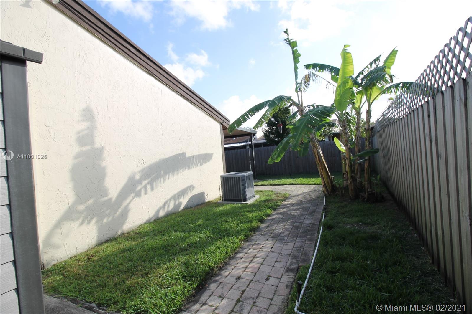 Pembroke Pines, FL 33026,2341 Walnut Ct #2341