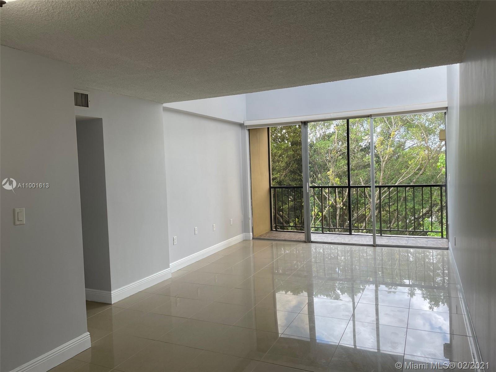 8860 Fontainebleau Blvd #506, Miami, FL 33172