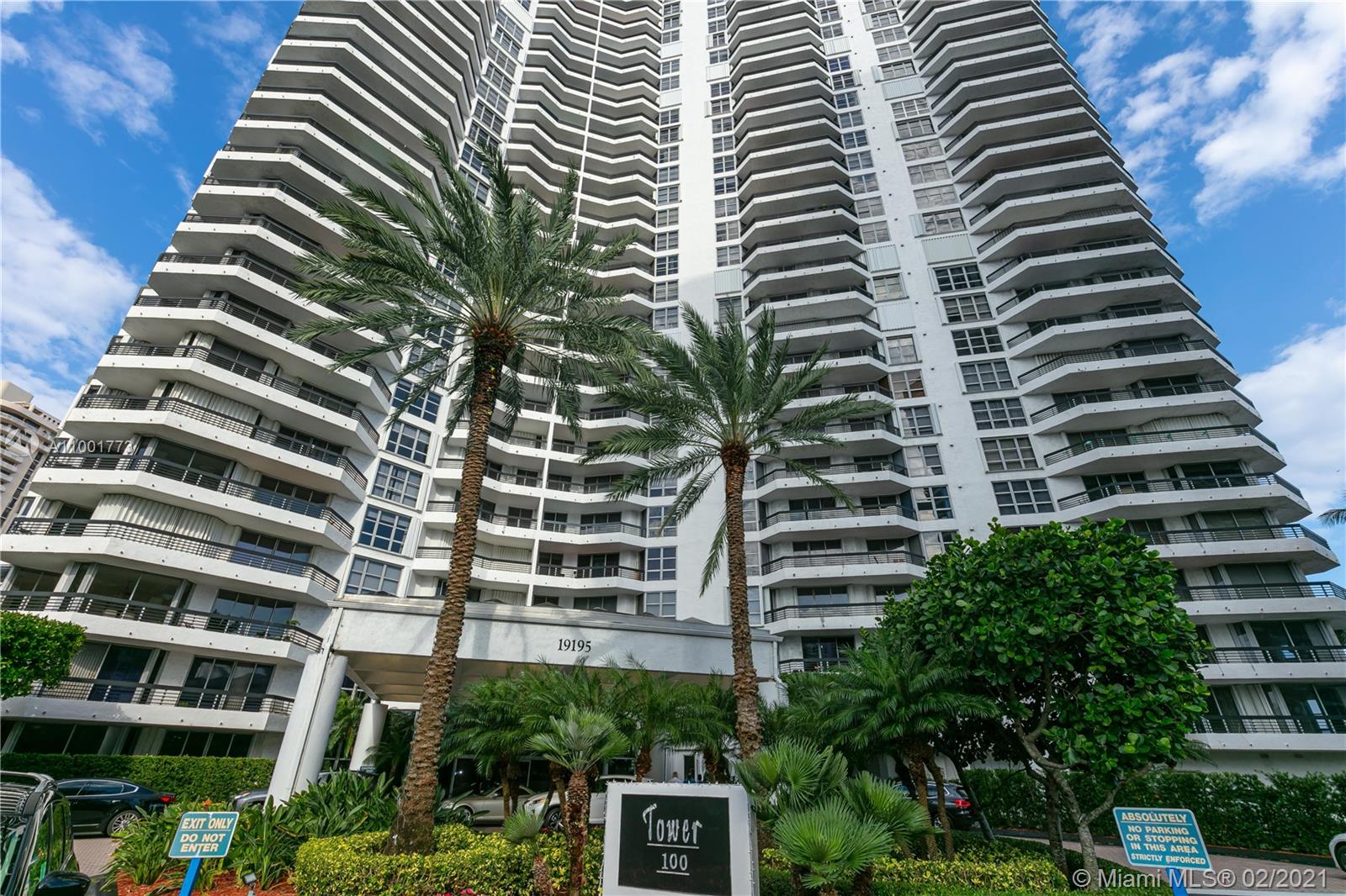 Aventura, FL 33180,19195 Mystic Pointe Dr #2106