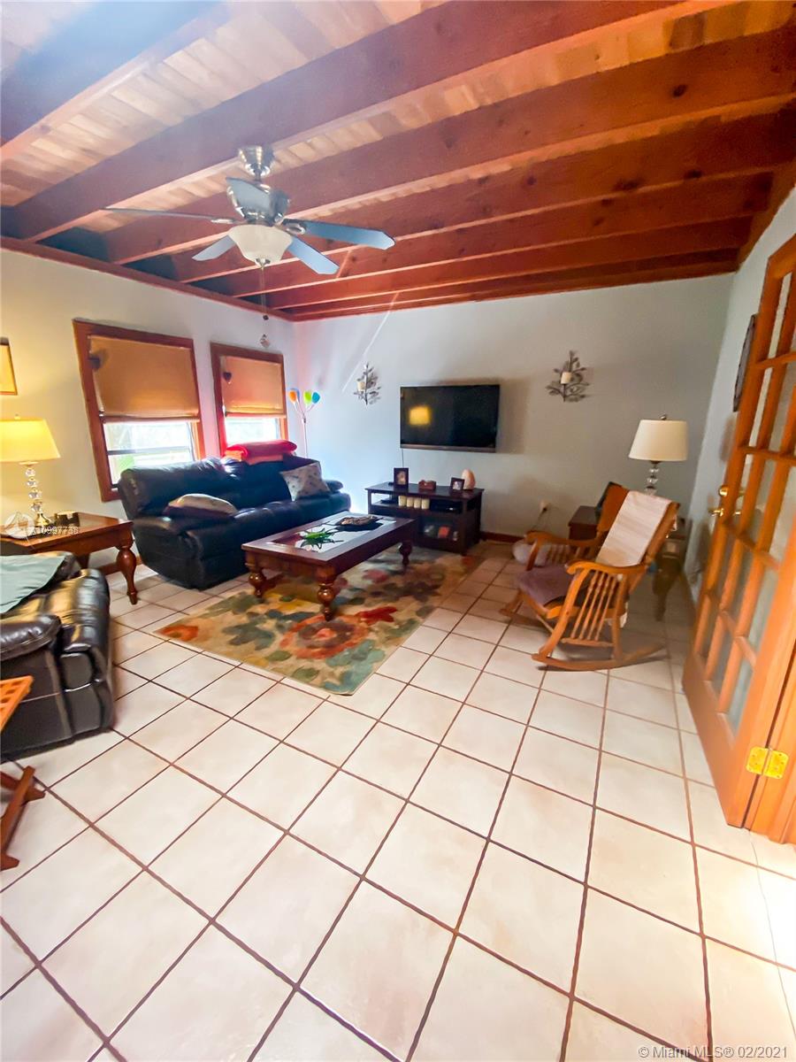 Homestead, FL 33035,1308 Redstart Ct