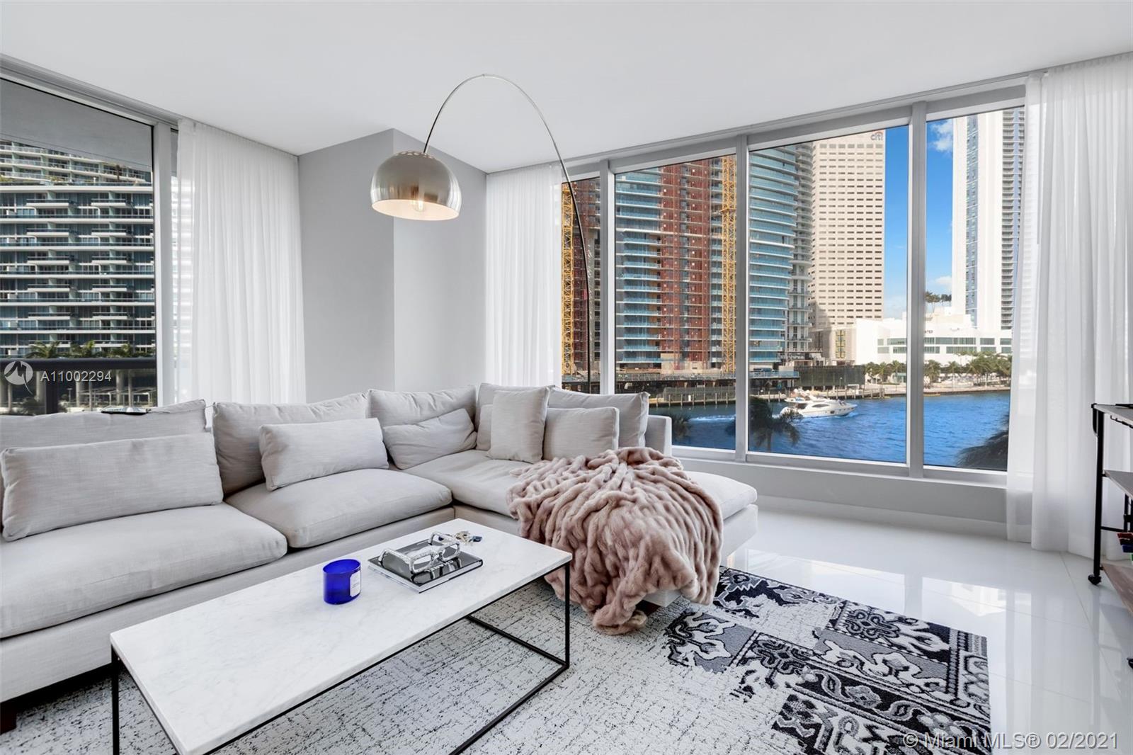 Miami, FL 33131,465 Brickell Ave #402