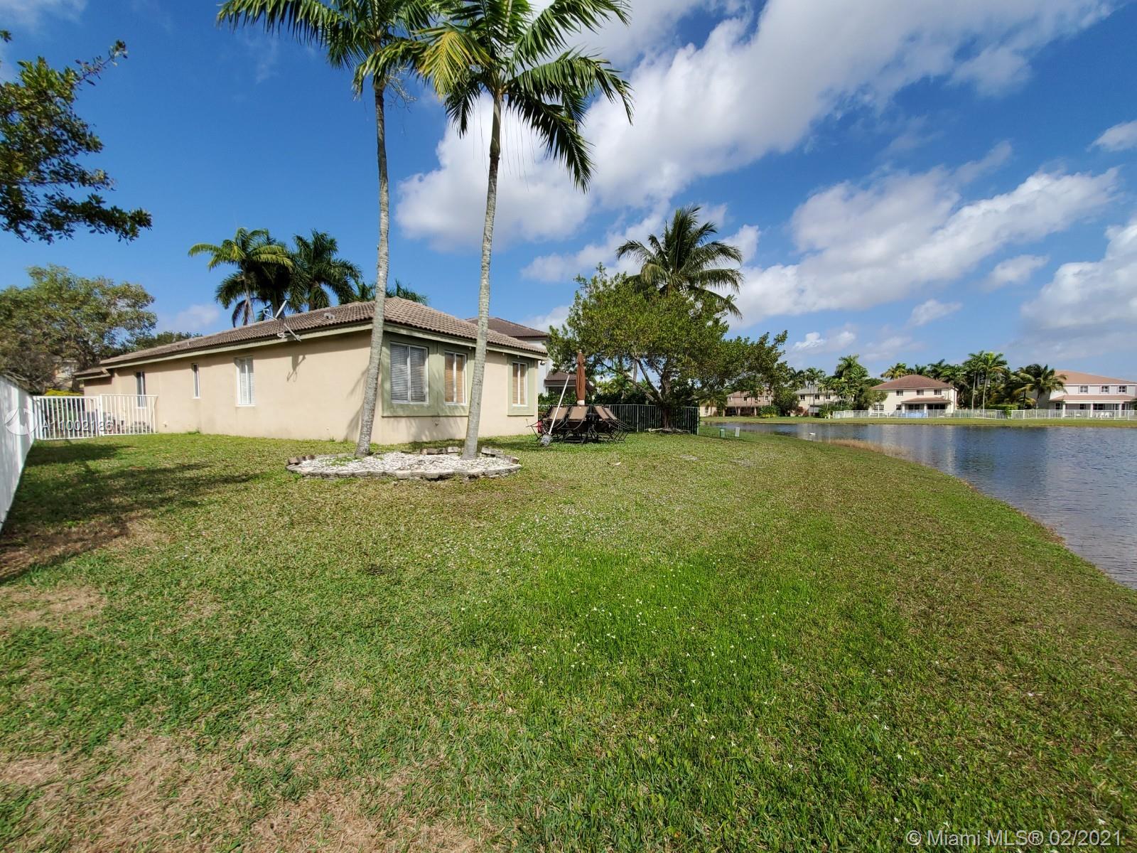 Weston, FL 33327,518 Conservation Dr