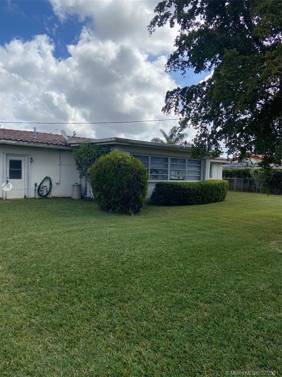 Miami, FL 33165,1800 SW 92nd Ct