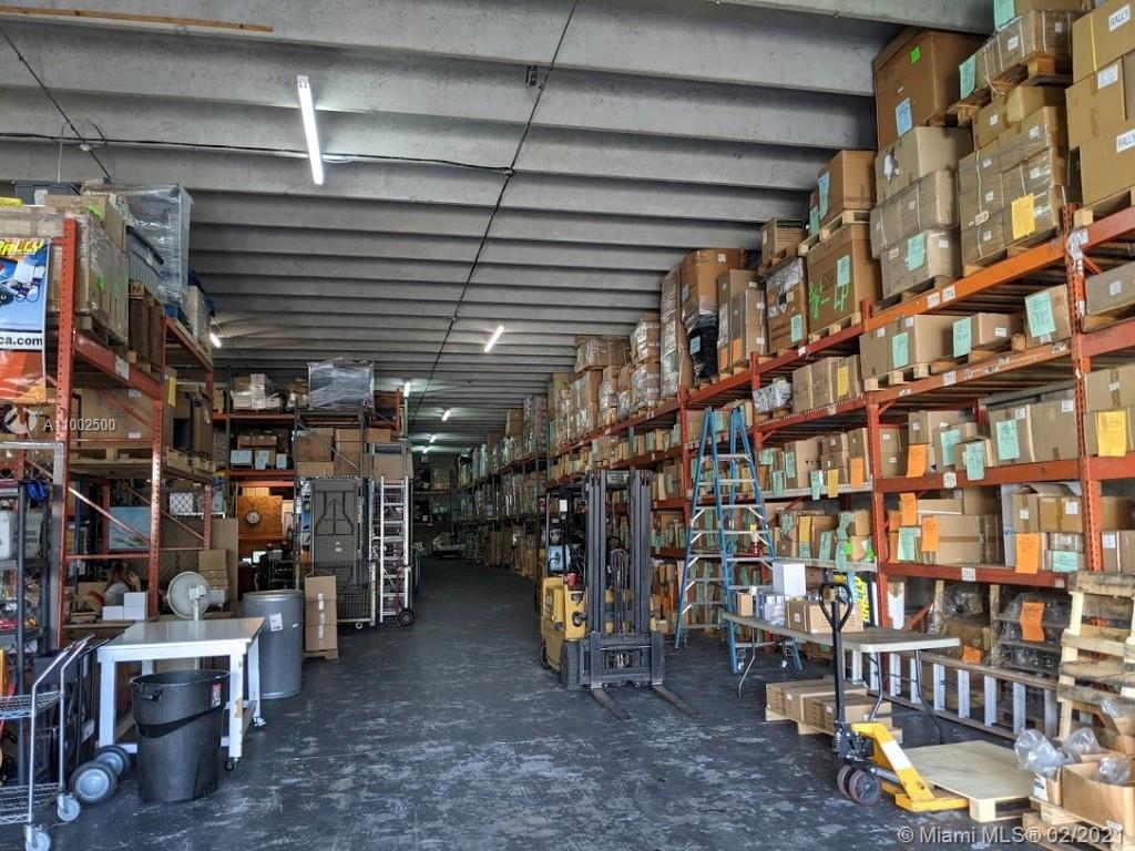 Miami, FL 33166,8242 NW 70th St