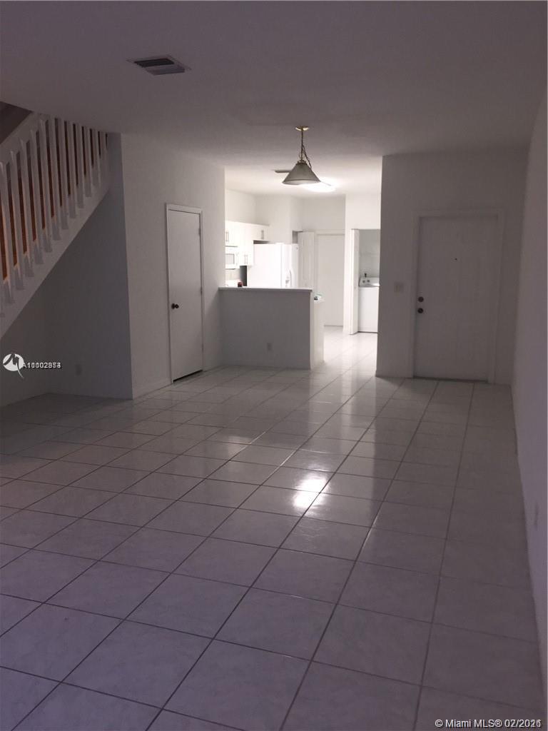 Weston, FL 33327,2155 Hacienda Ter #2155