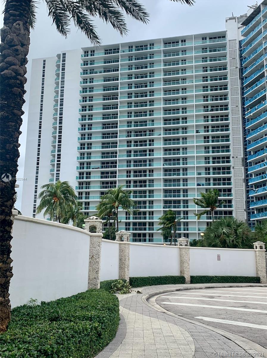 Sunny Isles Beach, FL 33160,100 Bayview Dr #302