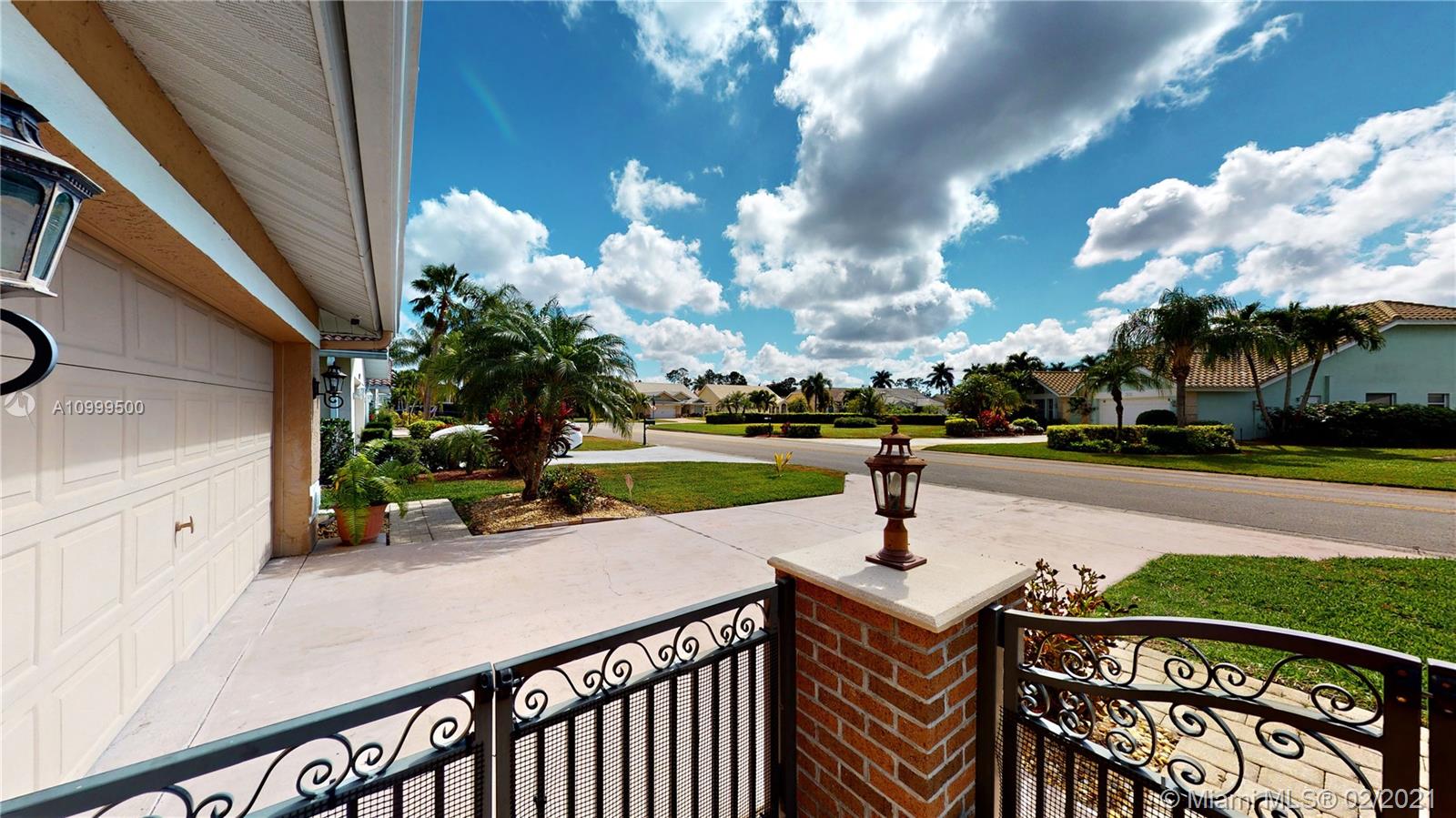 Naples, FL 34104,121 SAINT JAMES WAY